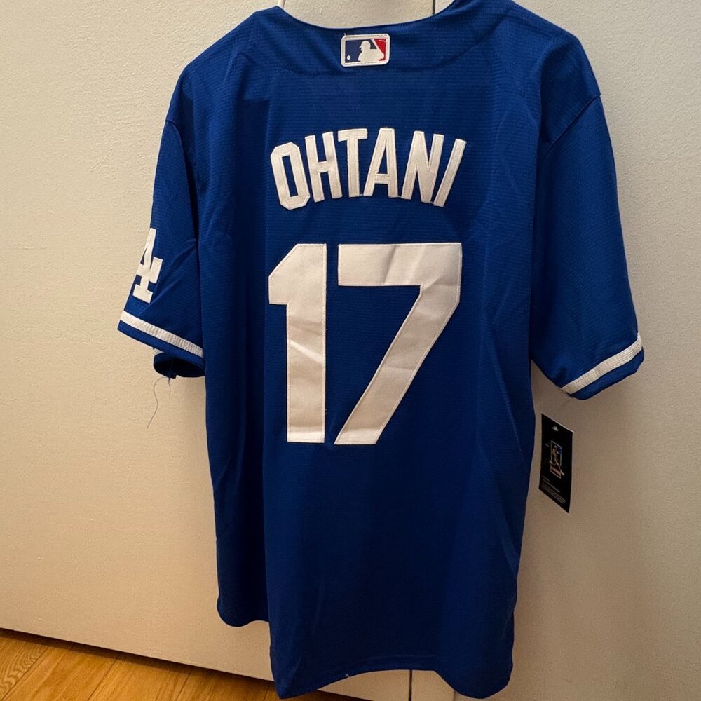 BRAND NEW WITH TAGS Shohei Ohtani Jersey Los Angeles Dodgers Large #17 Alternate